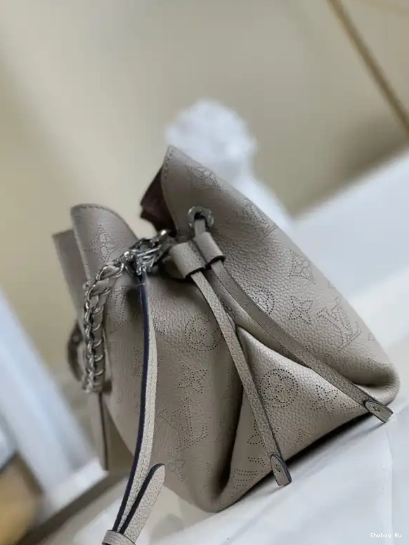 LOUIS VUITTON BELLA 0616